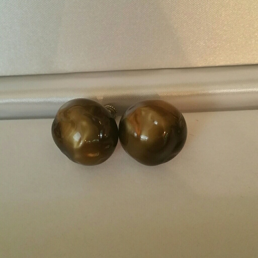 Vintage clip on earrings